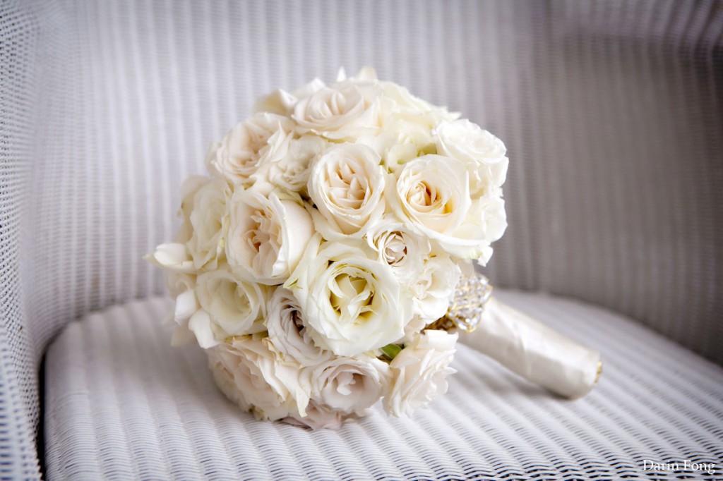 classic-ivory-bridal-bouquet-elegant-wedding-flowers.original.jpg